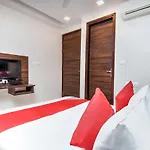 Oyo 74865 Neelkamal Hotel