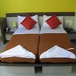 Hotel Crescent