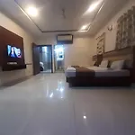 Hotel Golden Palms