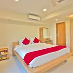 Hotel New Castle By Marvik Rooms