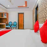 Oyo 79583 Seven Sun Guest House