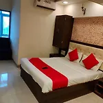 Hotel Sarah Inn