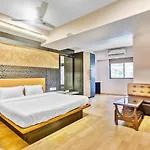 Oyo Flagship 83396 Hotel Vinyasa Residency