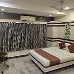 Hotel Oc Residency