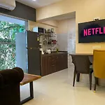 Osi Apartments Bandra West