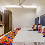 Fabhotel Royal Palace I