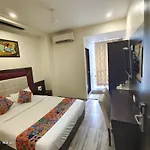 Glitz Hotels Axis International - Nr Iit Bombay & T2