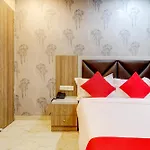 Oyo Flagship Hotel Qubic