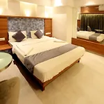 Host Inn International Marol