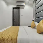 Hotel Isra International, Bkc