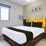 Vibes Inn Juhu