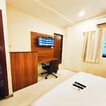 Avion Palace Near Bombay Exhibition Centre