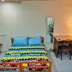 Ebony Room - Comfortable Suite