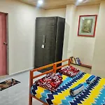 Ebony Room - Comfortable Suite