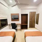 Hotel Amfahh Inn