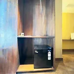 Hotel White Pearl - Colaba Mumbai