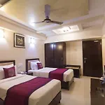 Oyo Premium Kanjurmarg Bhandup West