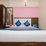 Hotel Sarah Inn