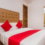 Oyo 12063 Hotel Pearls Bkc Inn