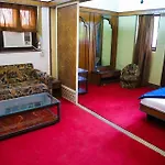 Hotel Happy Home