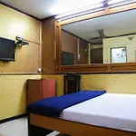 Hotel Happy Home