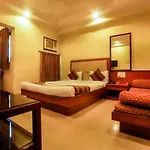 Lucky Hotel Bandra