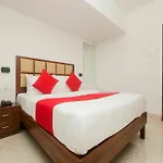 Oyo 15902 Hotel Oyster Executive
