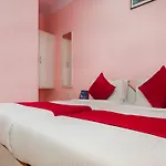 Oyo 13471 Hotel Homestay