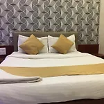 Hotel Safar Residency