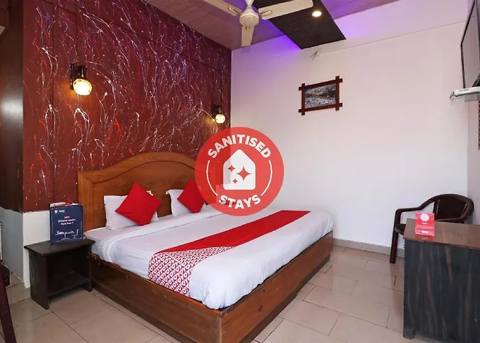 Oyo 74865 Neelkamal Hotel