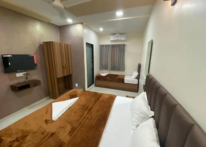 Hotel Divine