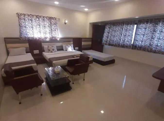 Hotel Golden Palms