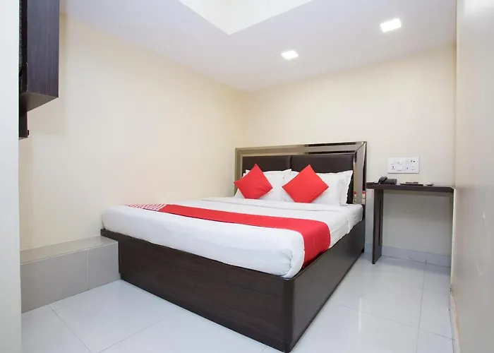 Oyo 23478 Hotel Kamran Residency