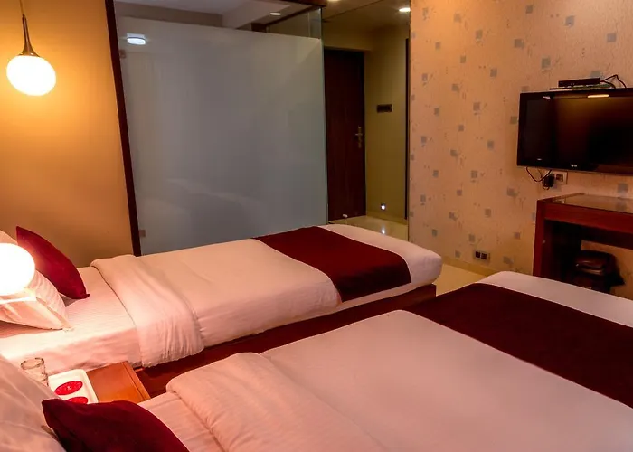Fabhotel Imperial Residency