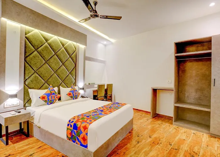Fabhotel Gorrion International