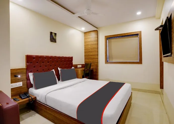 Capital O Hotel Elegant