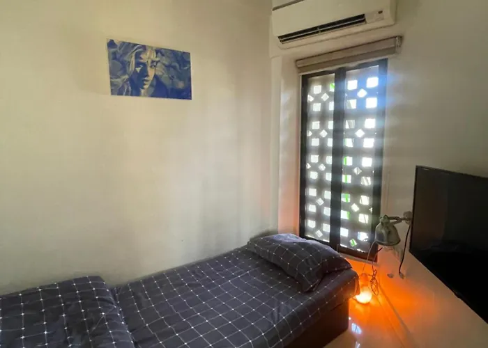 Eternal Sunshine Pod Room
