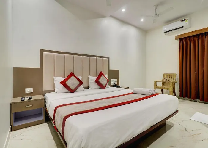 Hotel A K Fort Inn