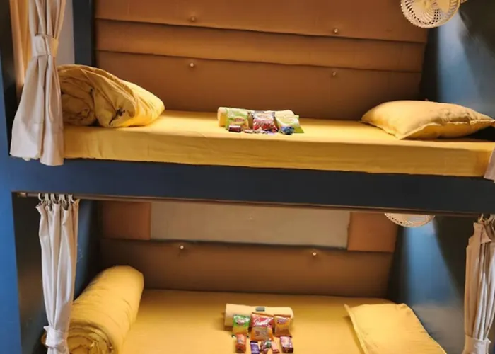 Room In Bb - Sinhassan Dormitory Hostel