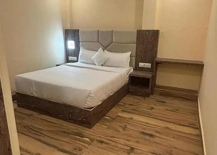 Hotel Crystal Castle
