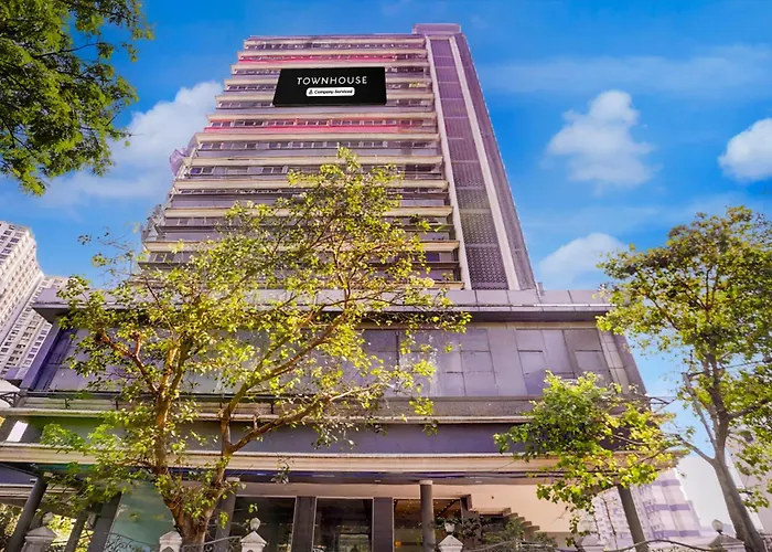Super Townhouse Bombay Exhibition Centre Goregaon