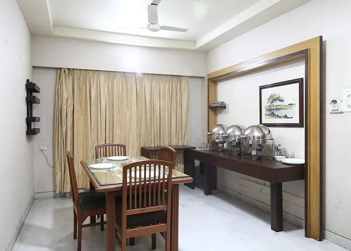 Oyo Apartments Mumbai Domestic Airport 1