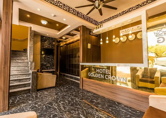 Hotel Golden Crown