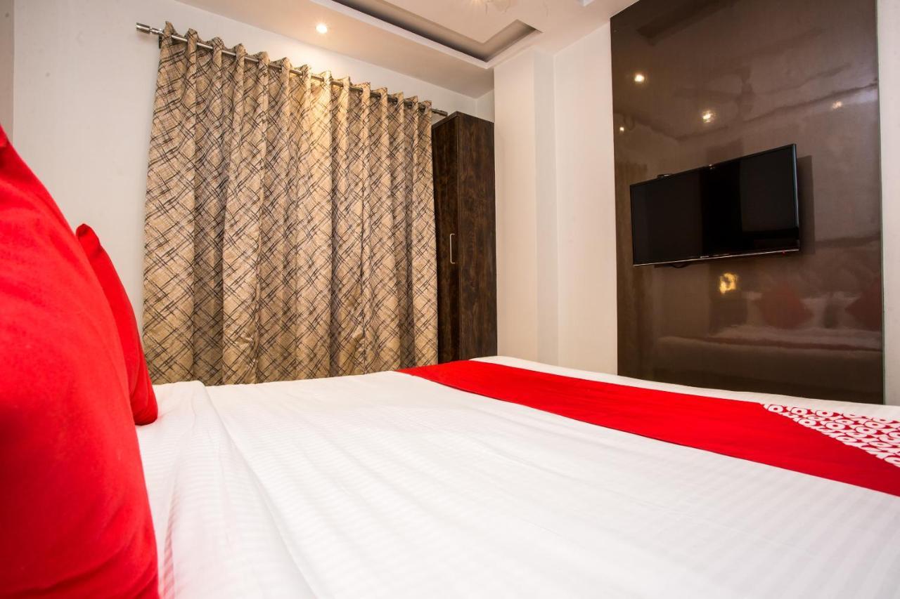 Hotel Oyo 37559 Al Haram Mumbai