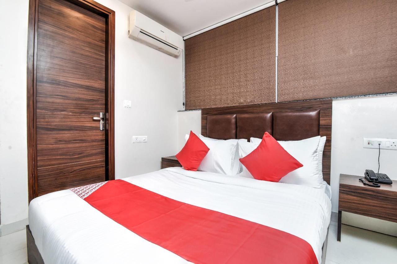 Oyo 74865 Neelkamal Hotel Mumbai