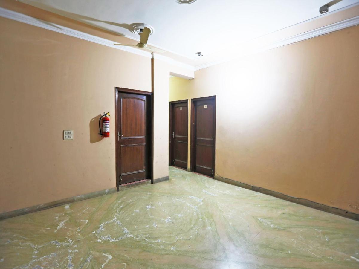 Oyo 74865 Neelkamal Hotel