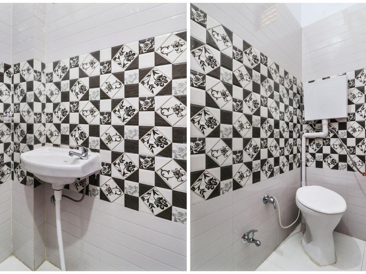 Oyo 74865 Neelkamal Hotel 3*