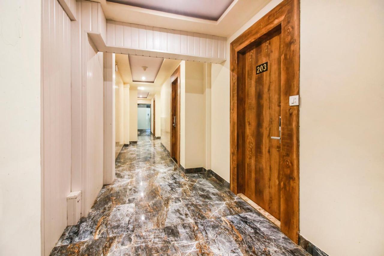 Hotel Fabexpress West 3*