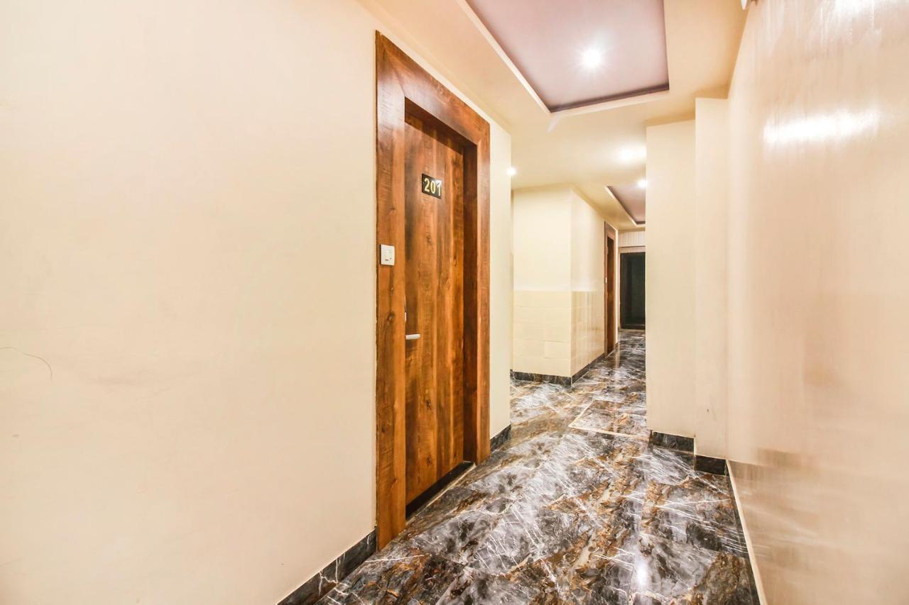 Hotel Fabexpress West 3*