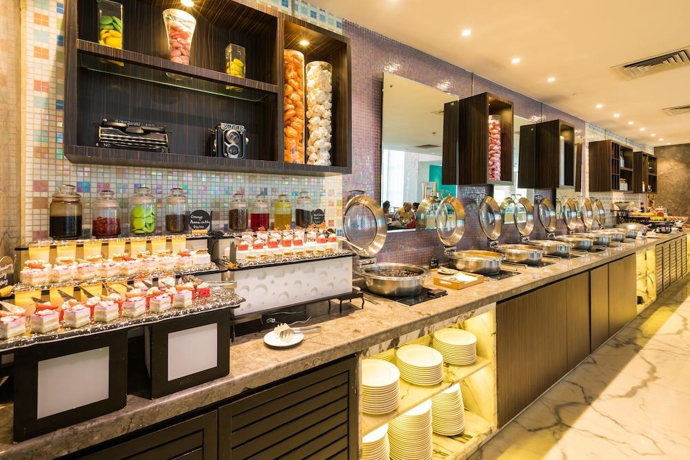 Grand Hometel A Sarovar 3*